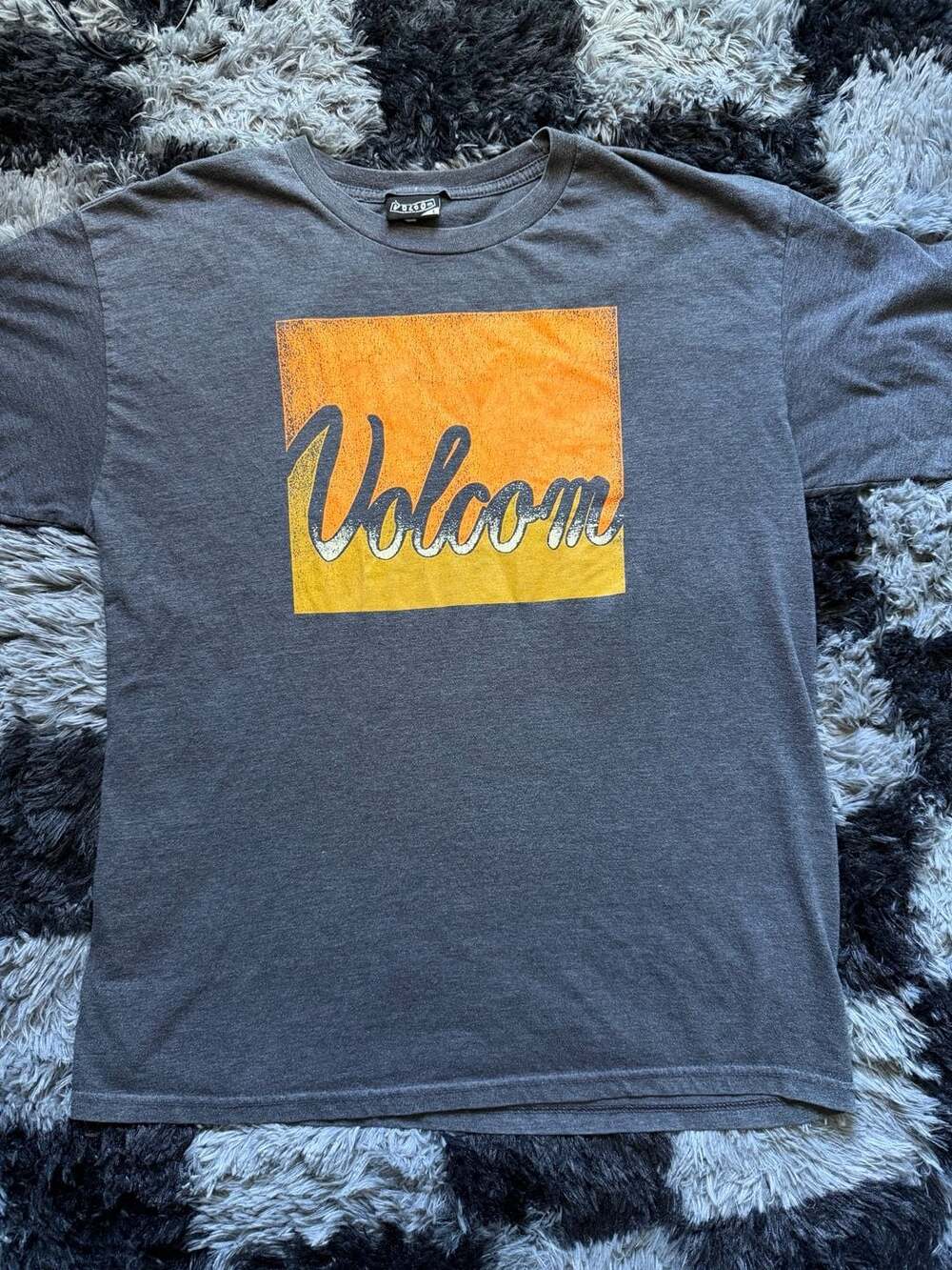 Volcom Graphic T-Shirt Size L Gray Orange Script Logo